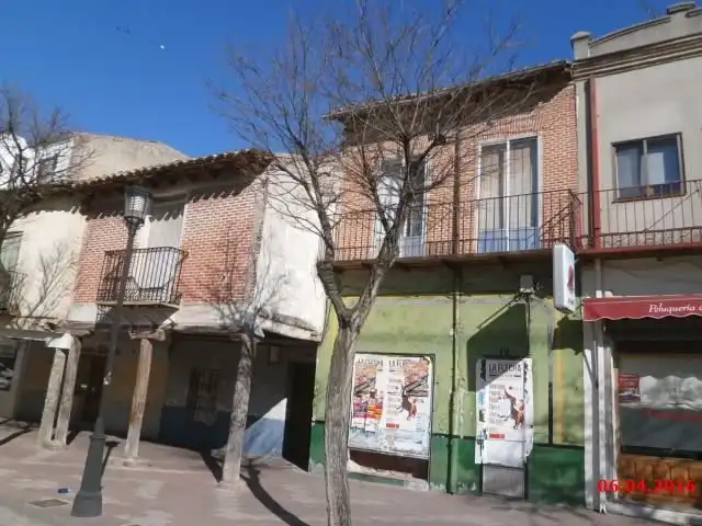 Casa amb terrassa en venda a Avenida Portugal 15, imagen 3