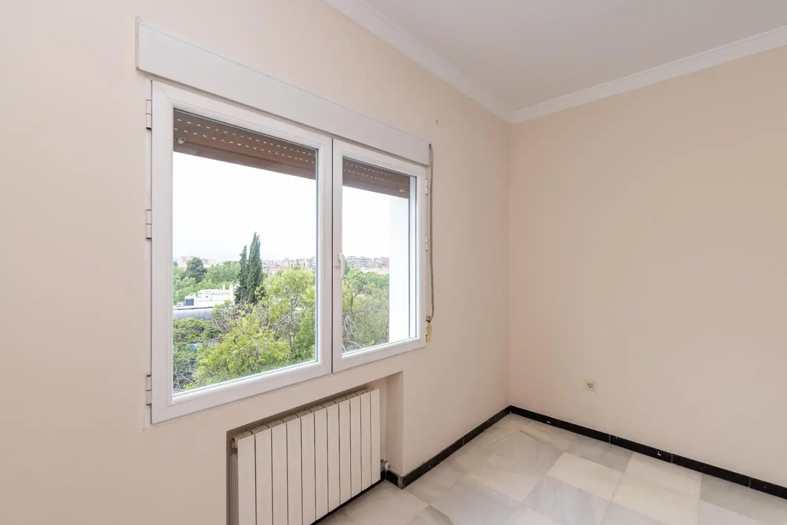 Habitación de Piso de alquiler en Granada con Aire acondicionado, Calefacción y Terraza