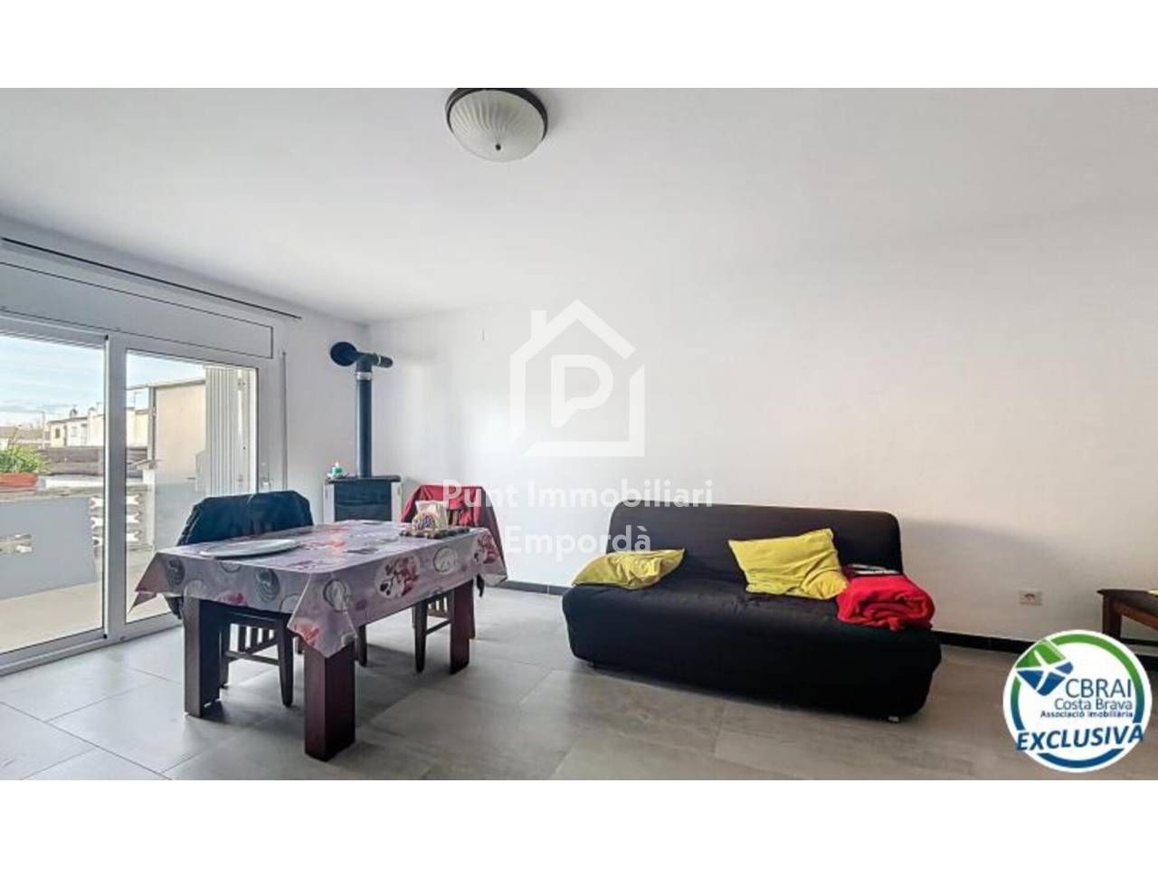 Sala d'estar de Casa adosada en venda en Empuriabrava amb Aire condicionat, Calefacció i Terrassa