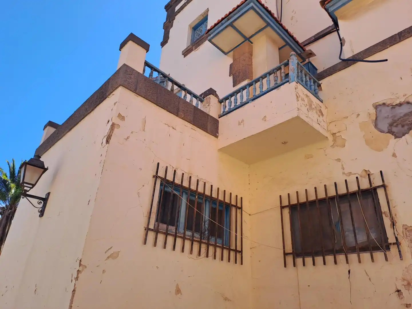 Vista exterior de Casa o xalet en venda en Las Palmas de Gran Canaria amb Terrassa, Piscina i Balcó