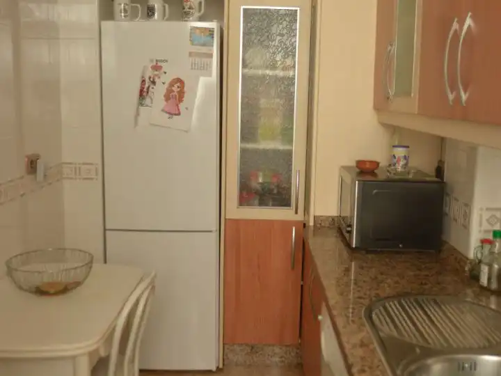 Küche von Wohnung zur Miete in  Huelva Capital mit Klimaanlage und Balkon