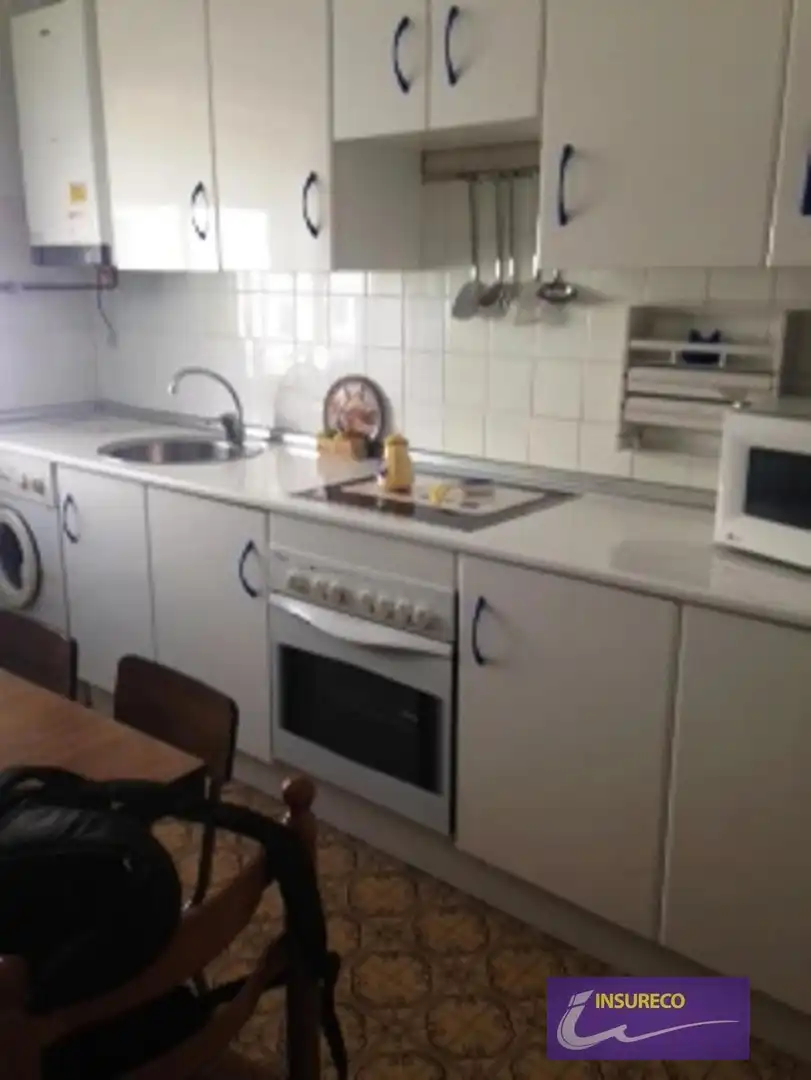 Kitchen of Flat for sale in Onzonilla  with Heating
