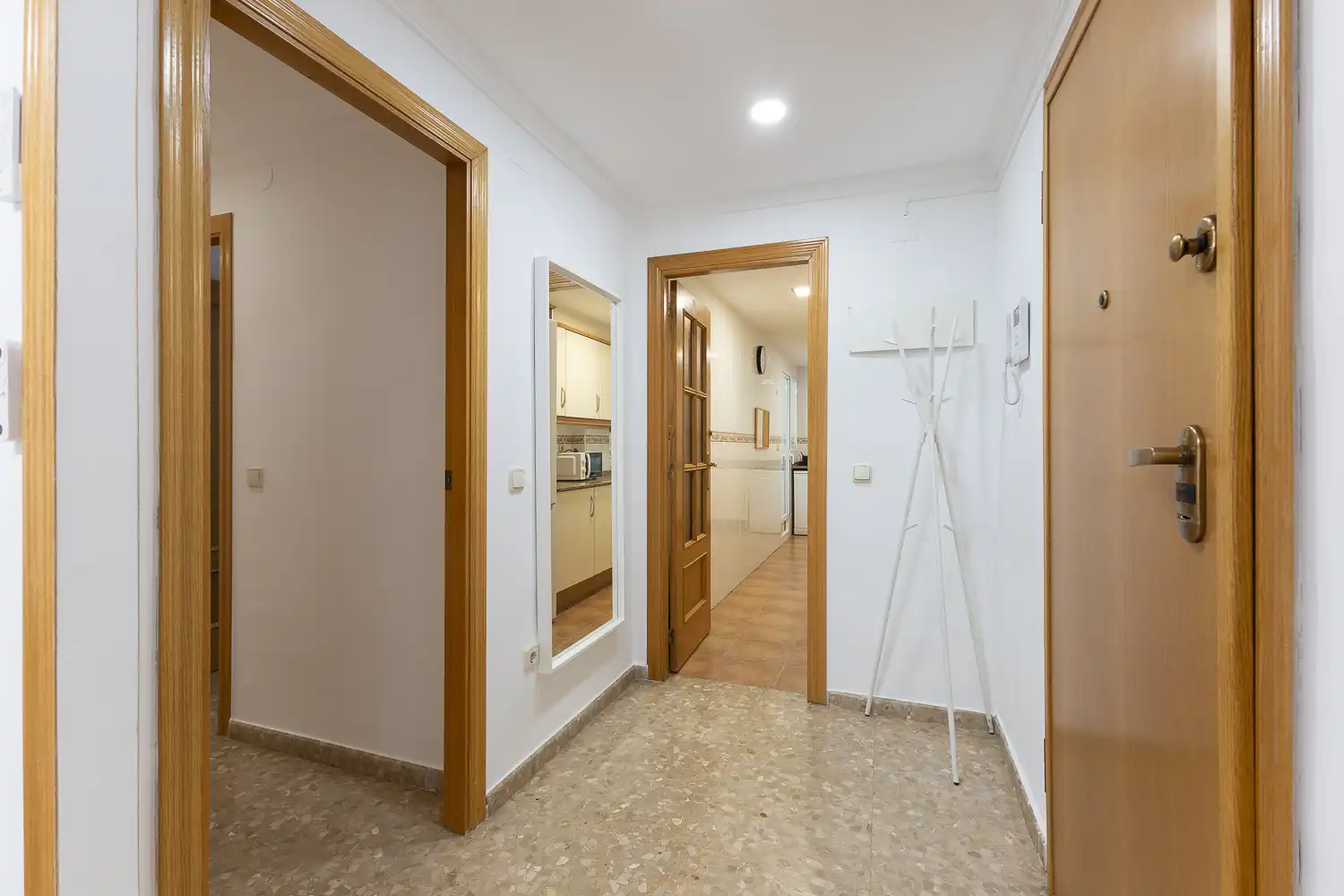 Wohnung zur Miete in Valencia mit Klimaanlage, Heizung und Balkon