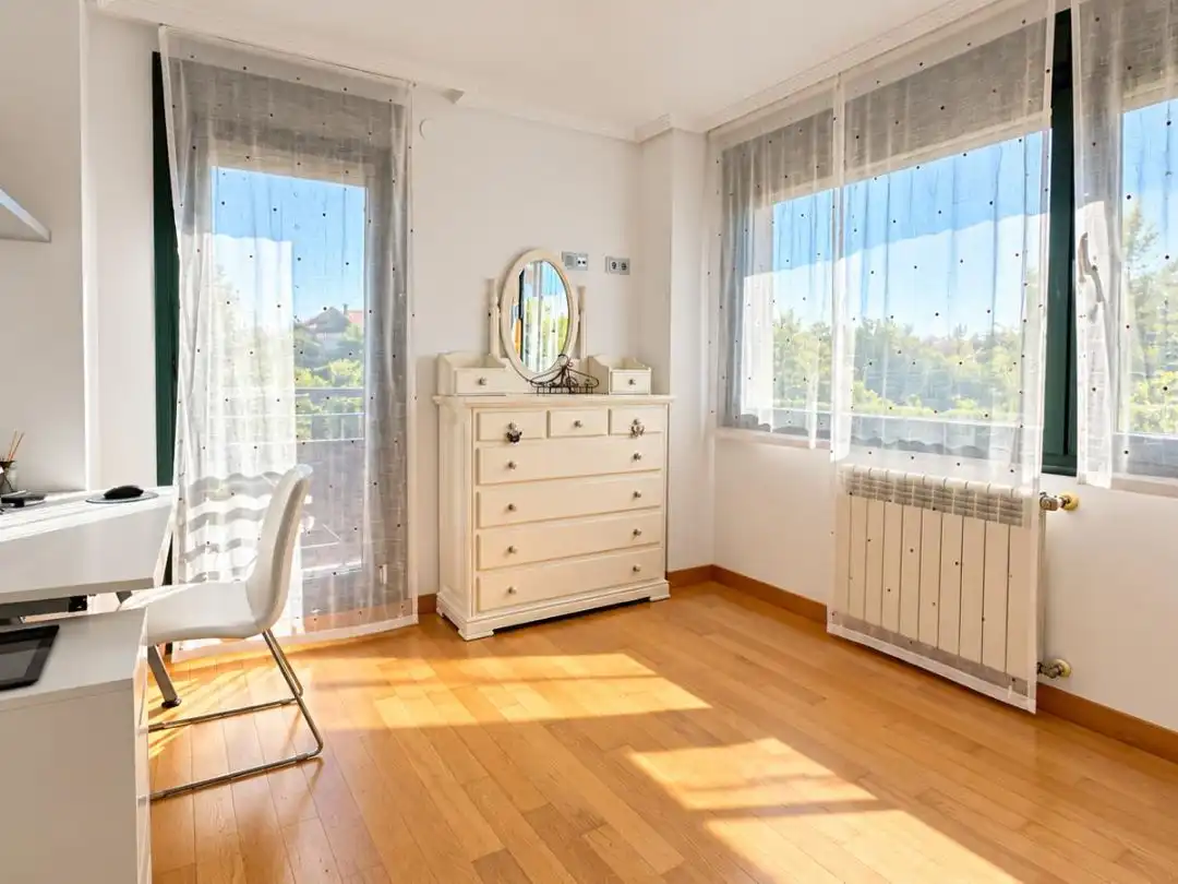 Bedroom of Houses for sale in Oruña