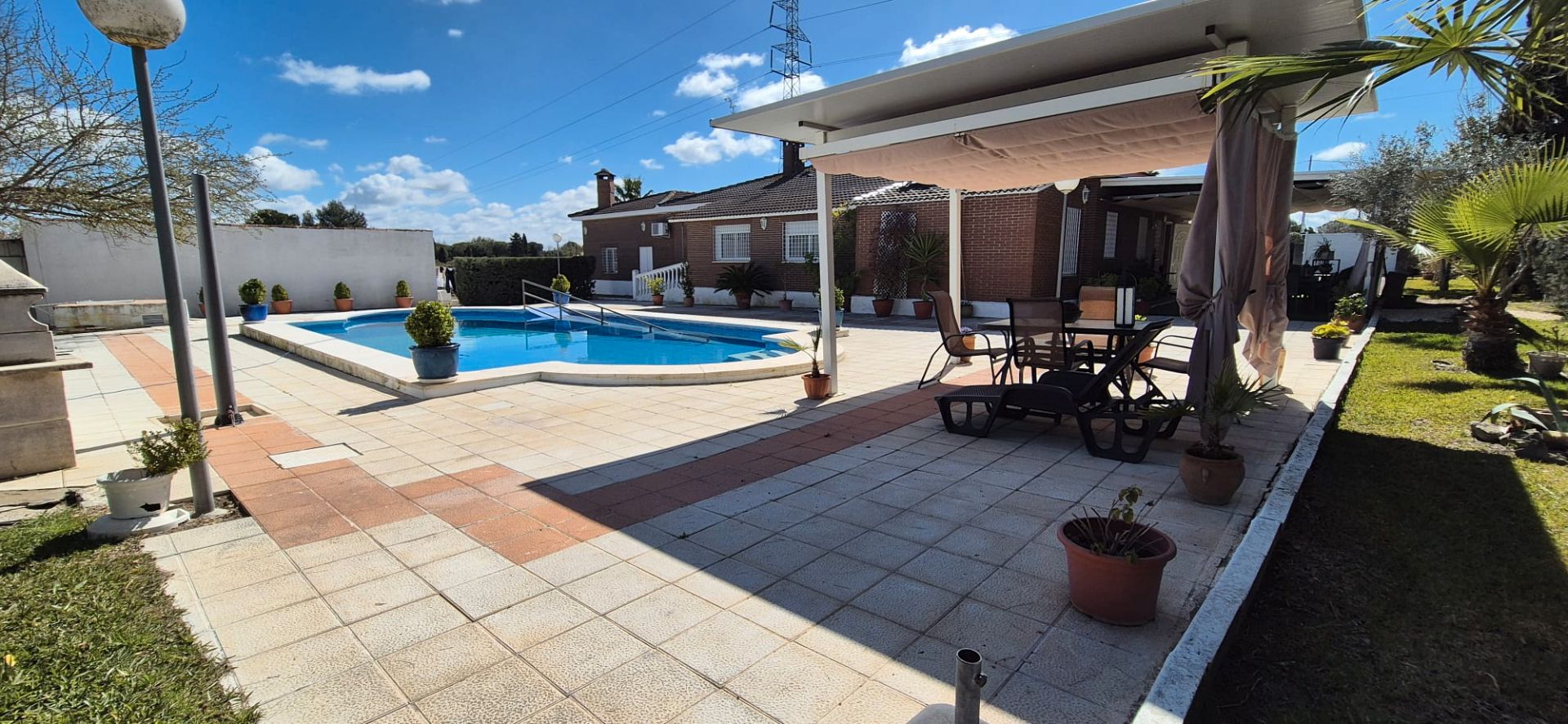 Swimming pool of House or chalet for sale in Badajoz Capital  with Air Conditioner, Heating and Private garden
