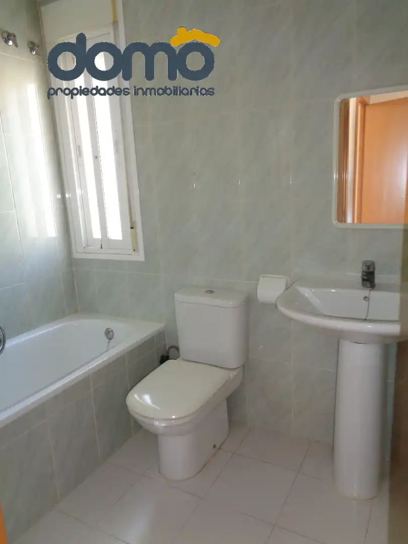 Baño de Piso en venta en Albuñol con Aire acondicionado, Parquet y Terraza