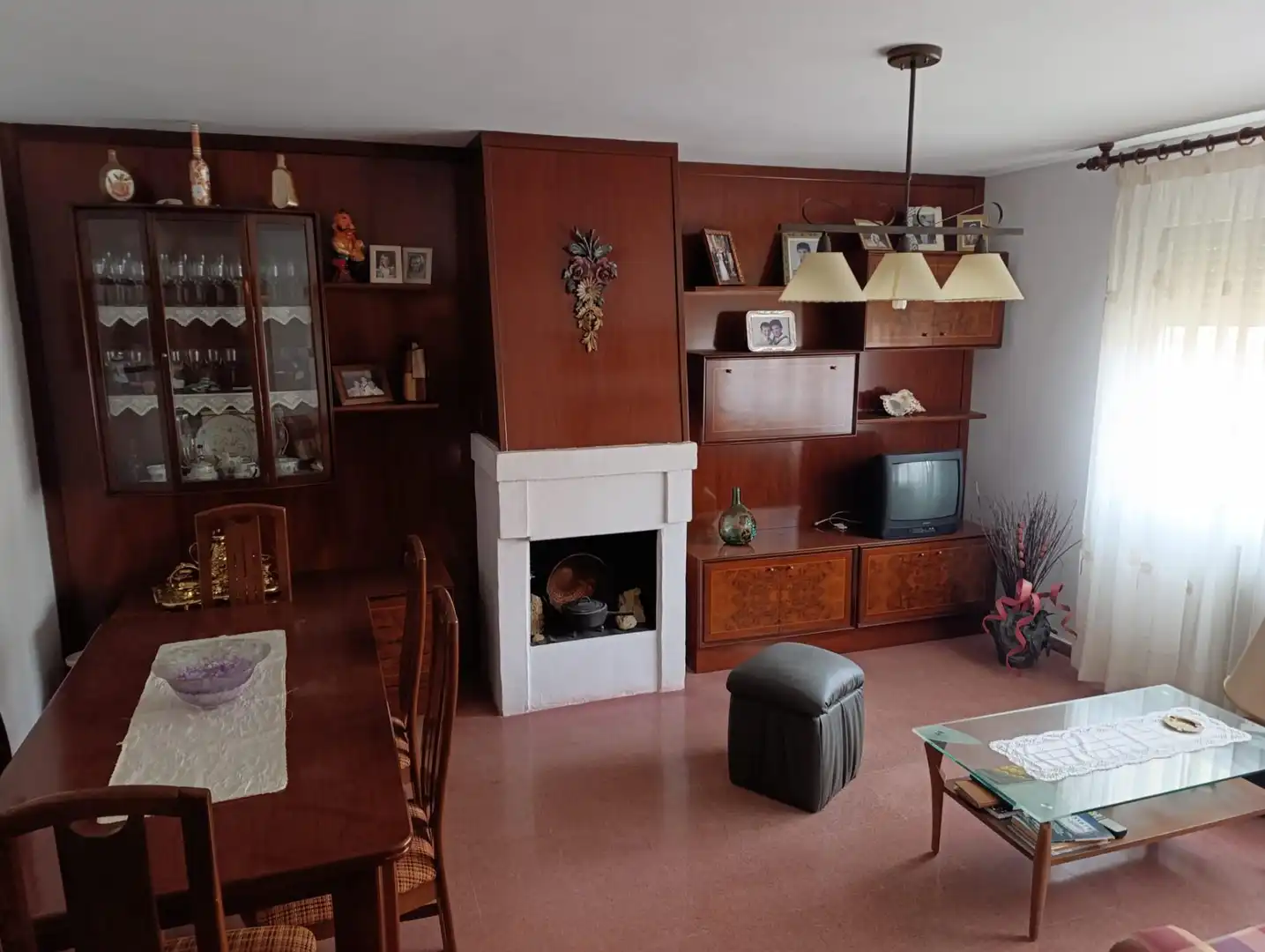 Sala de estar de Casa adosada en venta en Sariñena con Calefacción, Jardín privado y Terraza