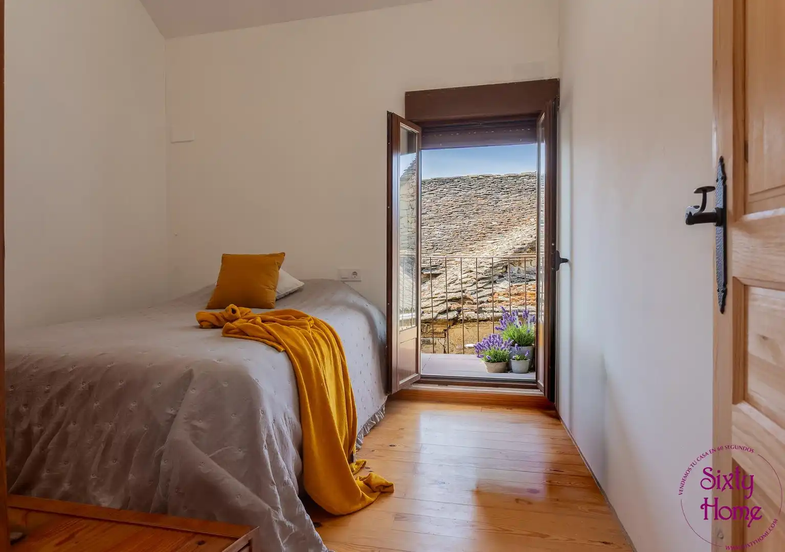 Bedroom of Houses for sale in Jaca  with Parquet flooring and Balcony