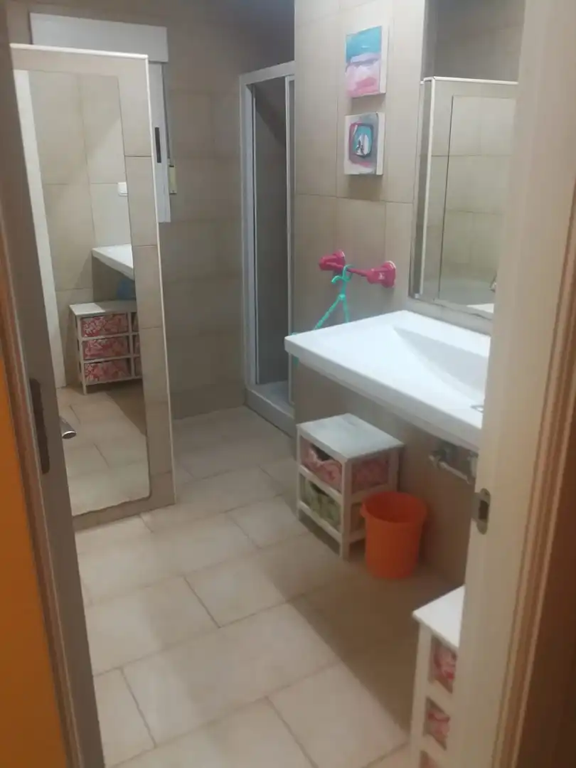 Baño de Piso de alquiler en Murcia con Aire acondicionado, Calefacción y Terraza