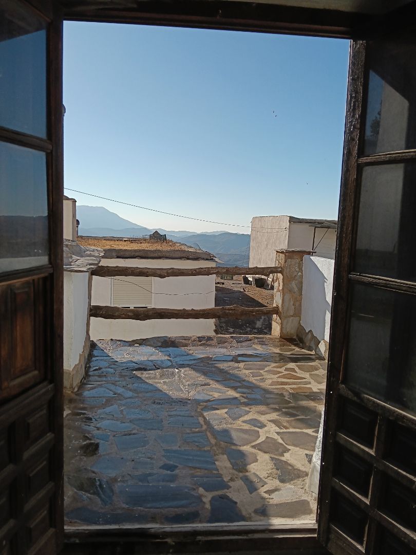 Vista exterior de Casa o xalet en venda en Alpujarra de la Sierra amb Terrassa