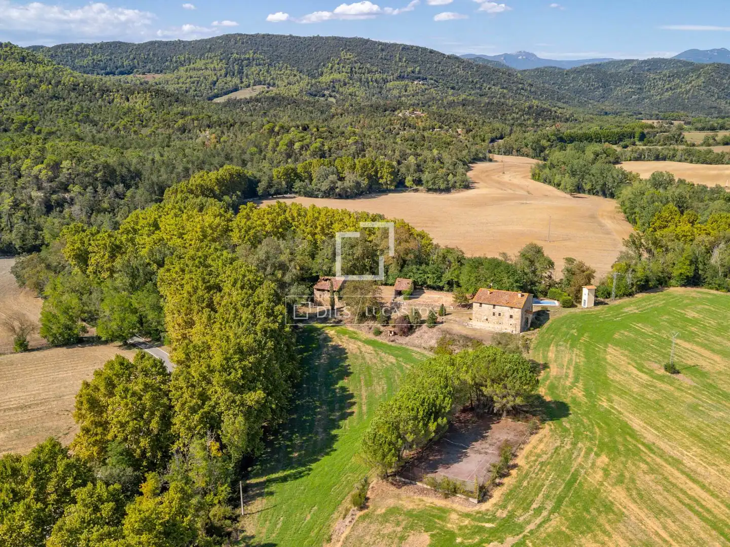 Casa rústica amb terrassa en venda a Banyoles