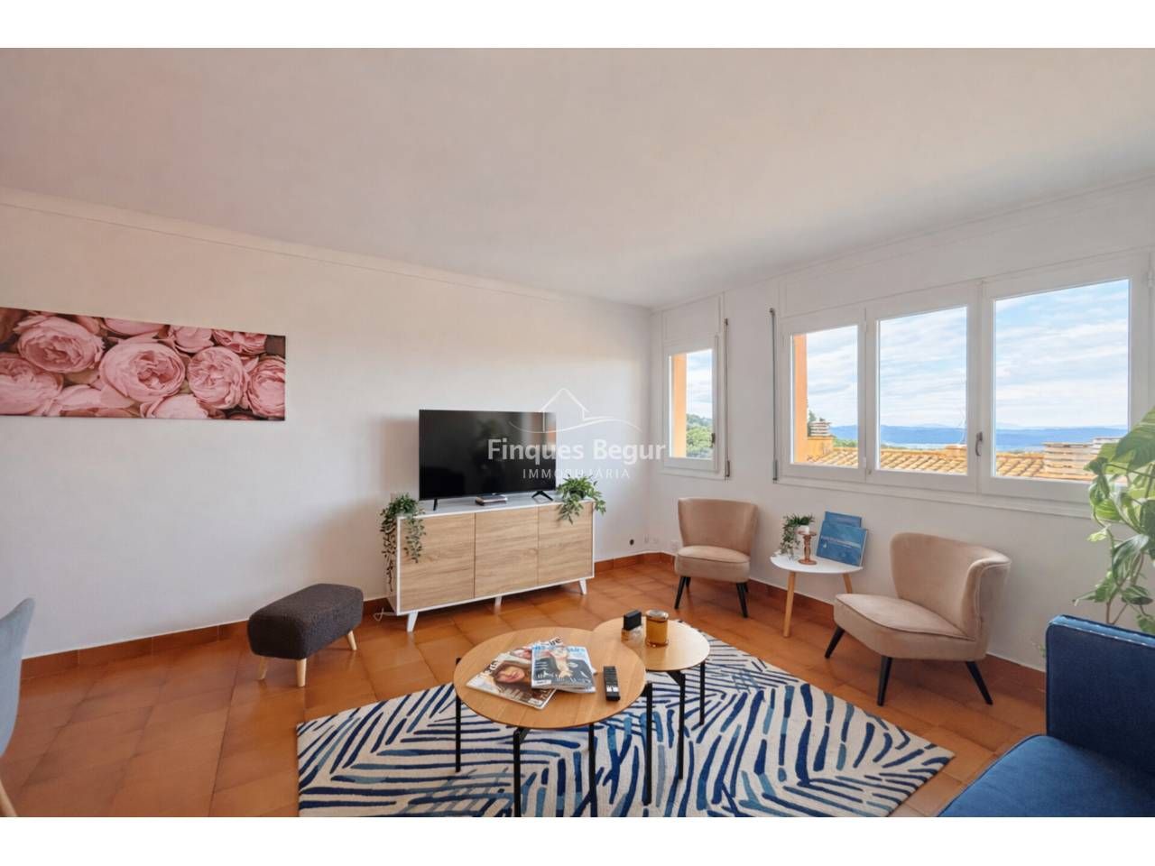 Living room of Apartment for sale in Begur  with Heating, Terrace and Furnished