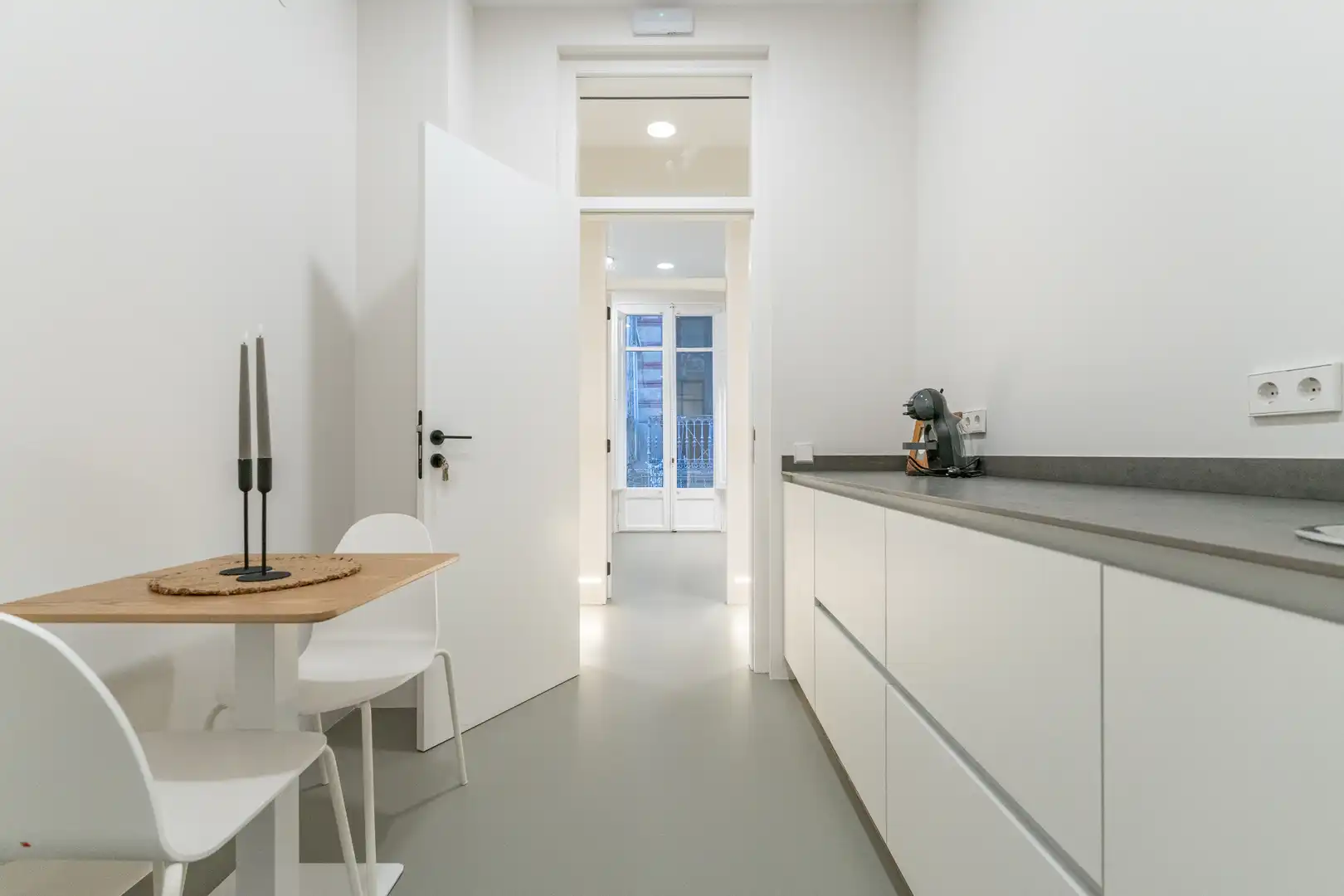 Büro zur Miete in Reus mit Klimaanlage, Heizung und Balkon
