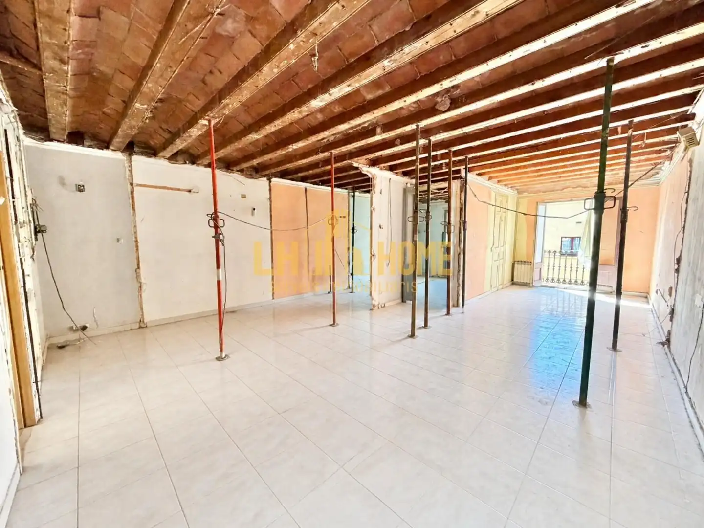Flat for sale in Barcelona  with Balcony