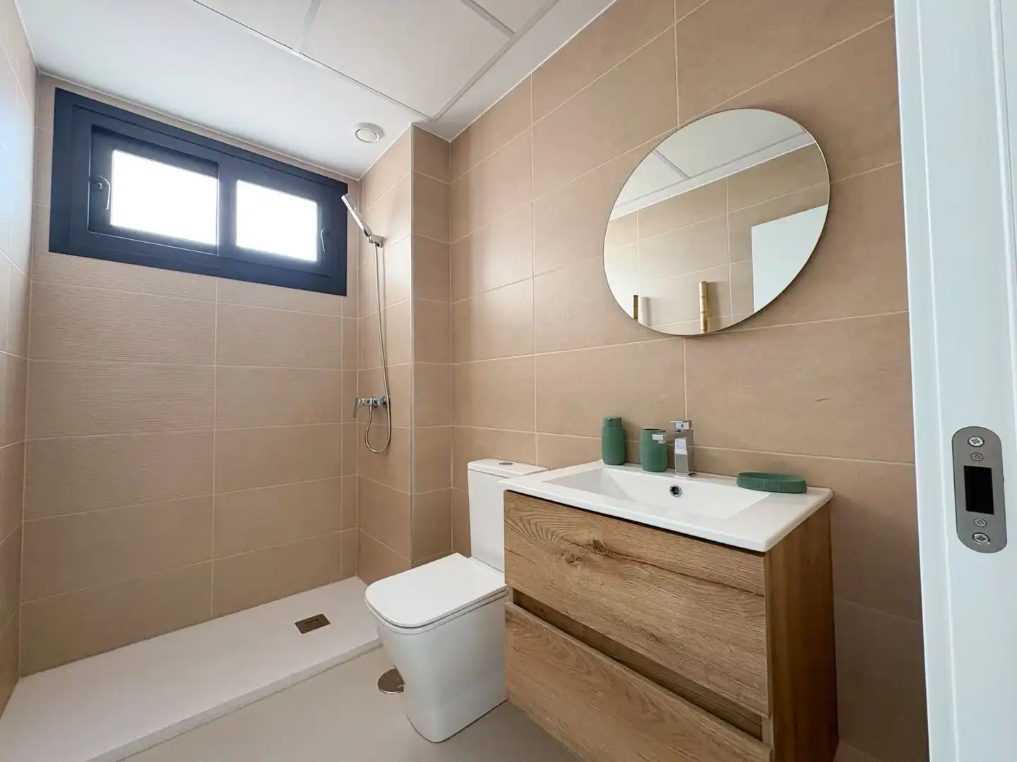 Bathroom of Flat for rent in Pilar de la Horadada  with Air Conditioner, Heating and Terrace