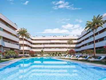 Apartamento con piscina en venta en de Andalucía,