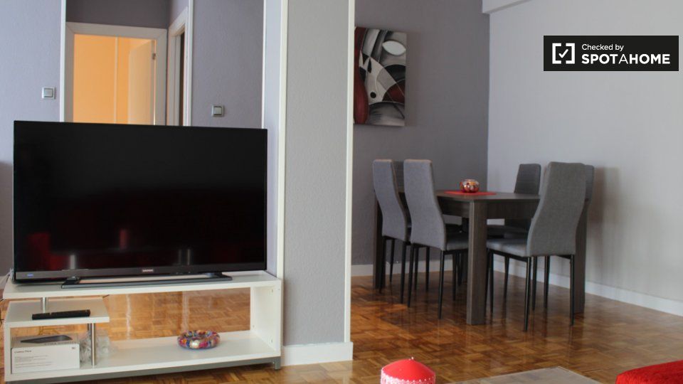 Living room of Flat to rent in  Madrid Capital  with Air Conditioner, Heating and Furnished