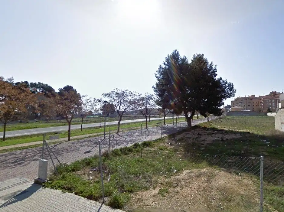 Residential land for sale in Almansa