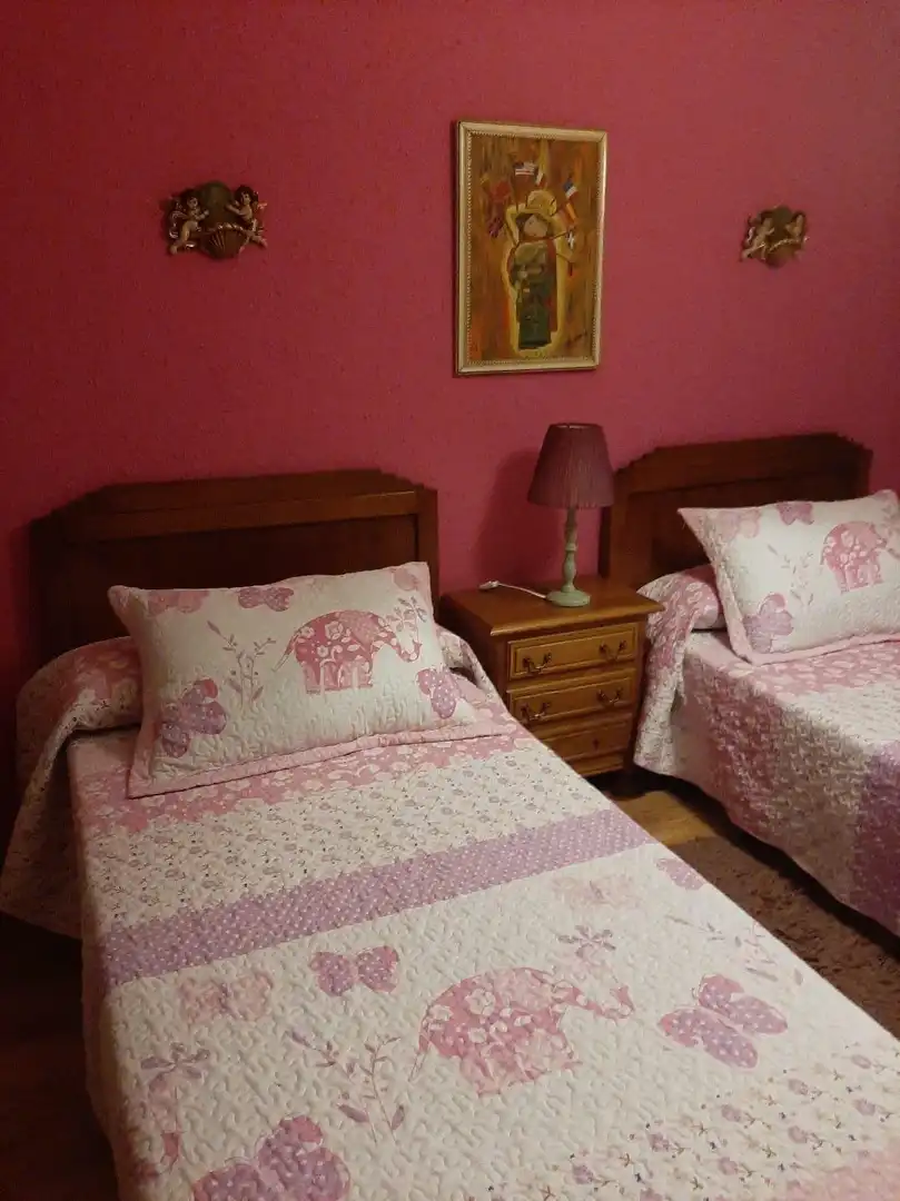 Bedroom of Houses for sale in Puente de Domingo Flórez  with Heating