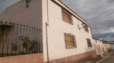 Casa adosada en Venta en Av de la Venta  en Caravaca de la Cruz