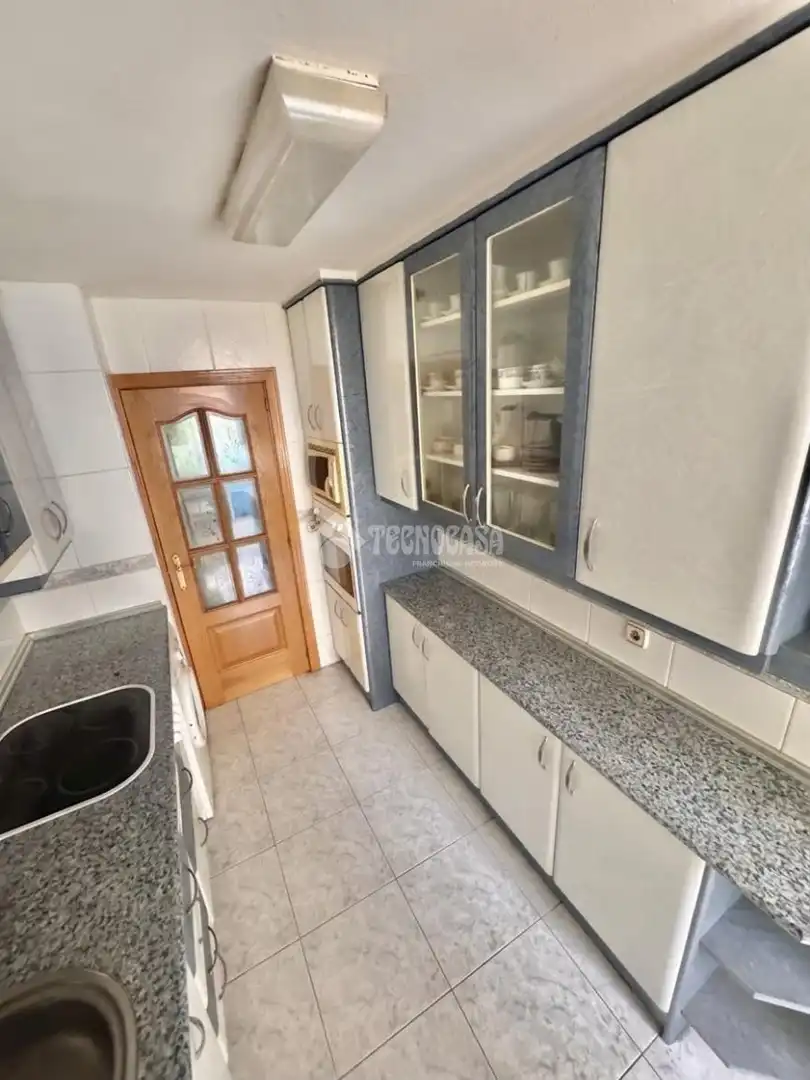 Cocina de Piso en venta en La Serna