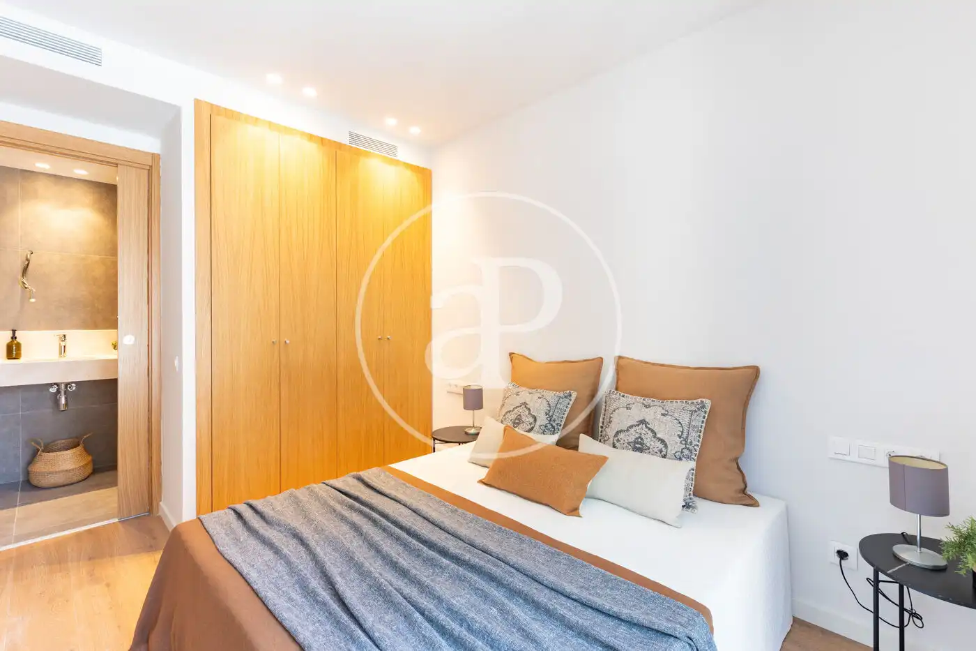 Bedroom of Flat for sale in Sant Cugat del Vallès  with Air Conditioner, Heating and Terrace