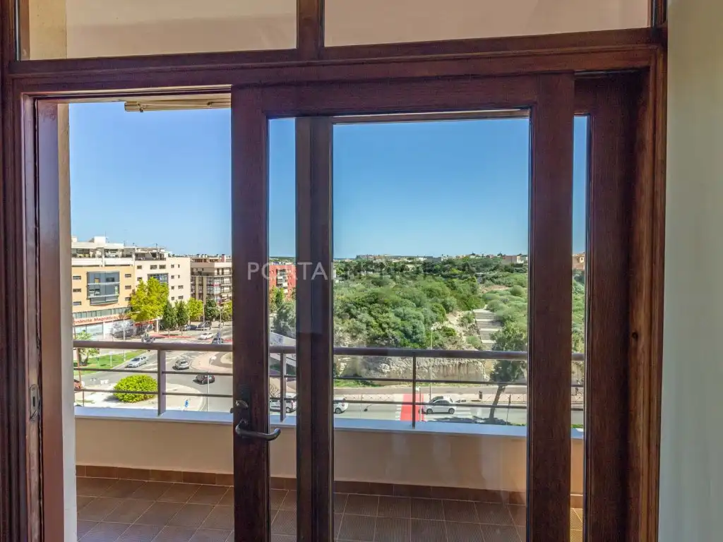 Habitación de Piso en venta en Maó - Mahón con Terraza y Balcón