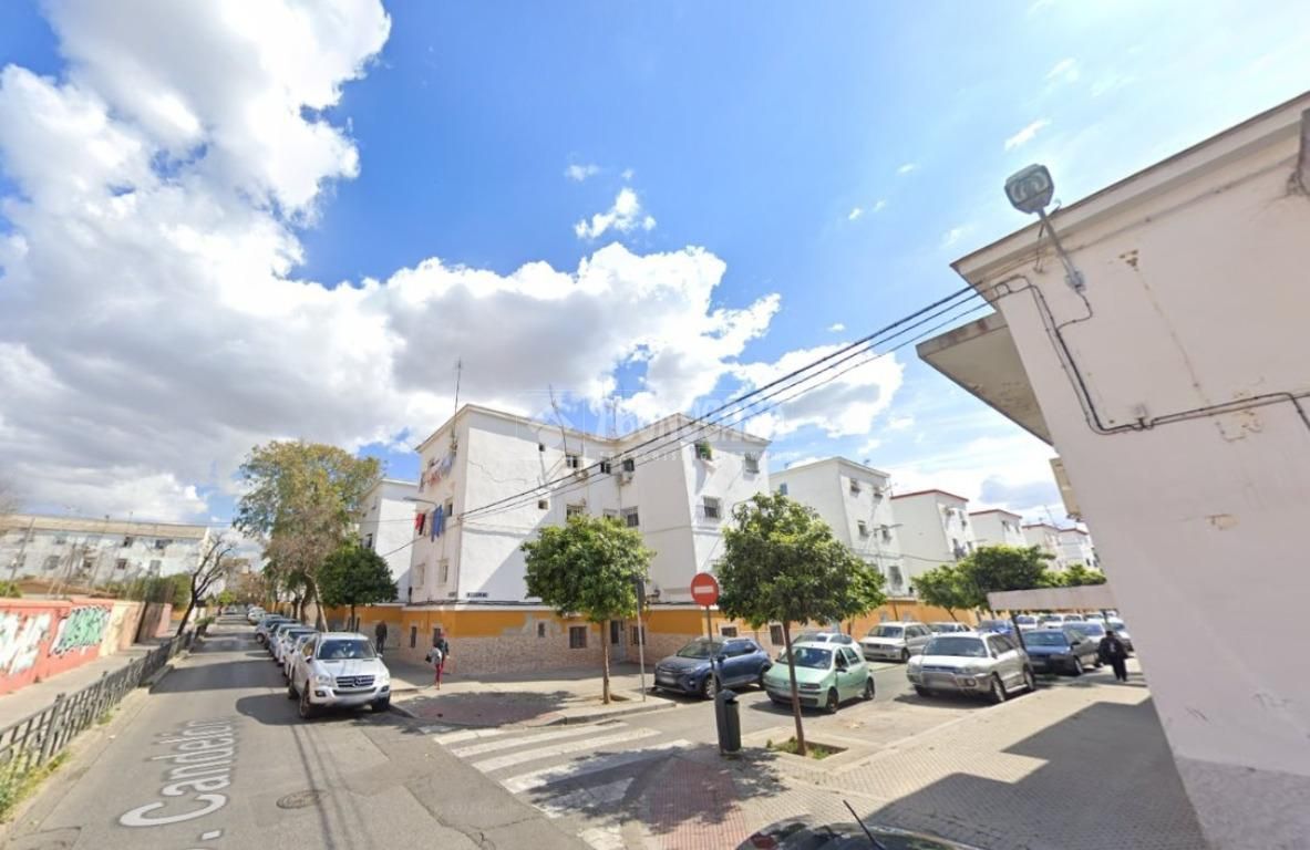 Vista exterior de Pis en venda en  Sevilla Capital