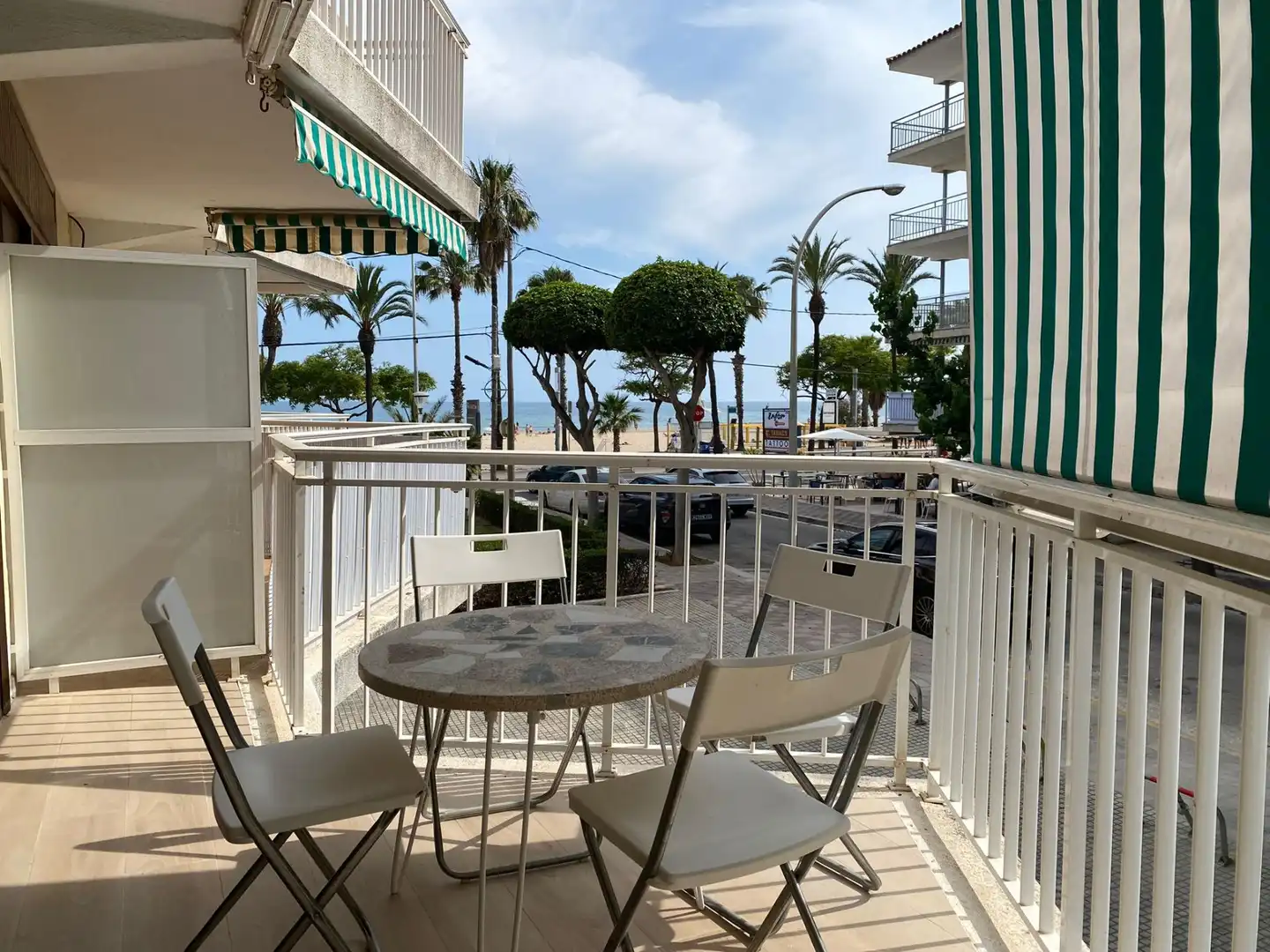 Appartement compact avec terrasse à vendre à Avinguda de la Diputació, imagen 2
