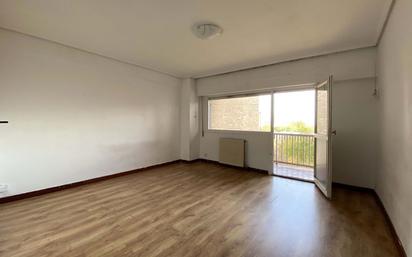 Bedroom of Flat for sale in Vitoria - Gasteiz  with Heating, Terrace and Storage room