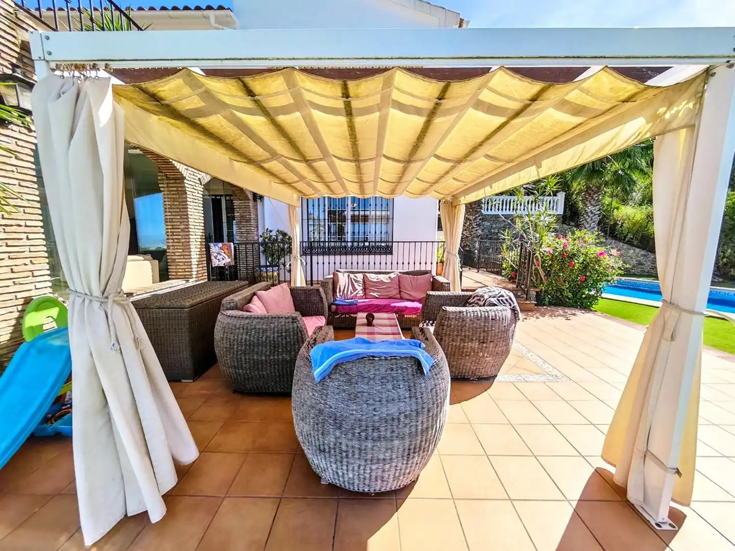 Terrasse von Haus oder Chalet zum Verkauf in Alhaurín de la Torre mit Privatgarten, Terrasse und Abstellraum