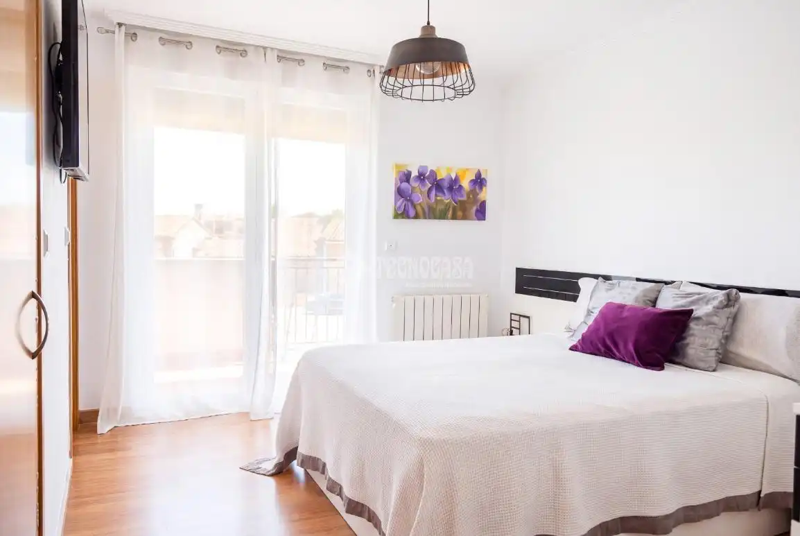 Dormitori de Casa adosada en venda en Aldearrubia amb Calefacció, Jardí privat i Terrassa