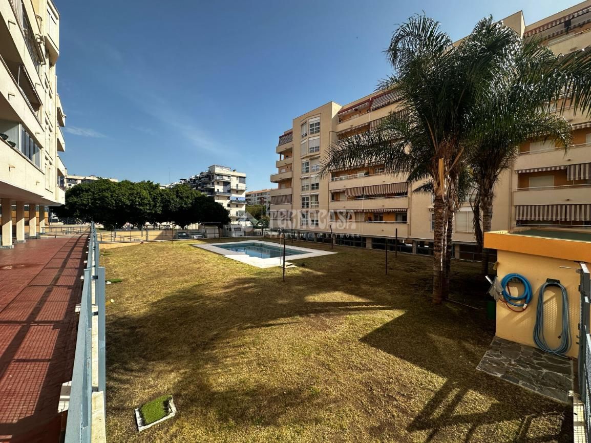 Exterior view of Flat for sale in Málaga Capital  with Air Conditioner, Heating and Parquet flooring