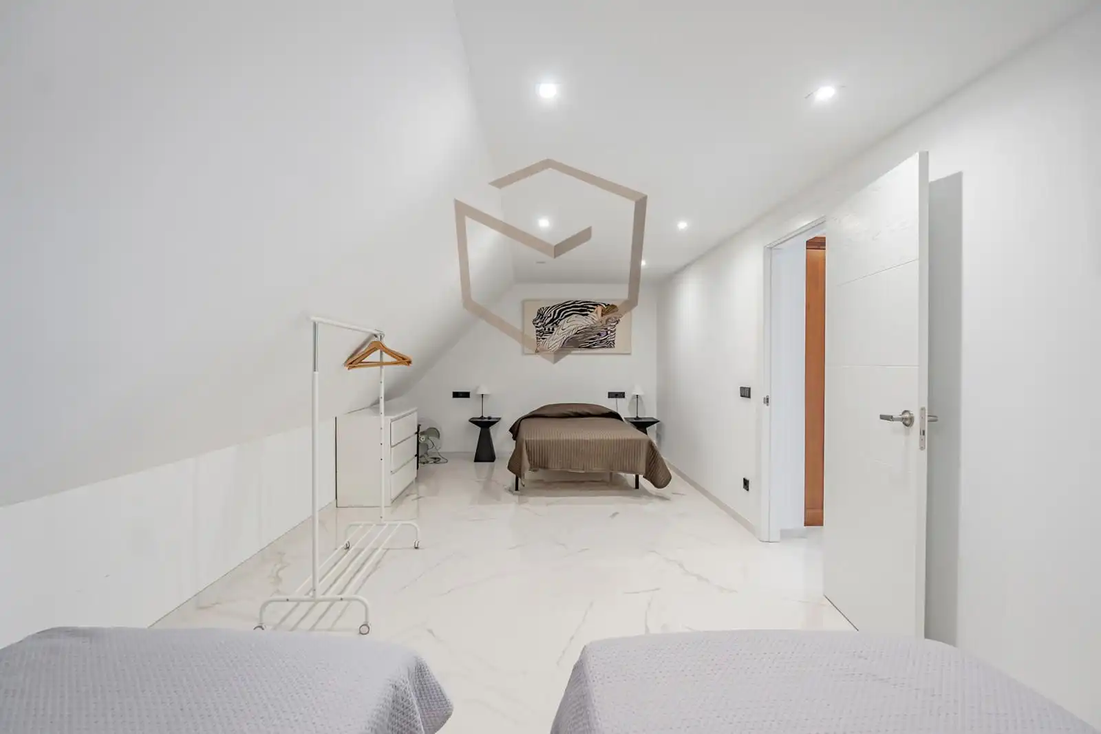 Schlafzimmer von Einfamilien-Reihenhaus zum Verkauf in Pozuelo de Alarcón mit Klimaanlage, Heizung und Terrasse