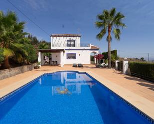 Vista exterior de Casa o xalet de lloguer en Alhaurín El Grande amb Aire condicionat, Jardí privat i Terrassa