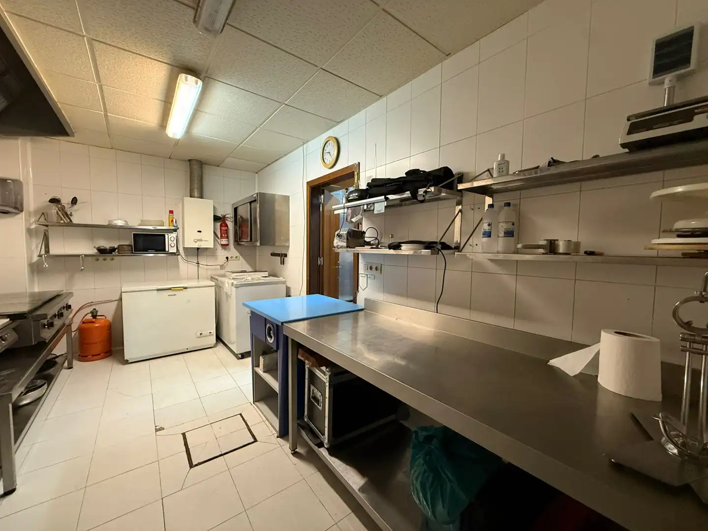 Kitchen of Commercial properties for sale in Socuéllamos  with Air Conditioner, Heating and Furnished