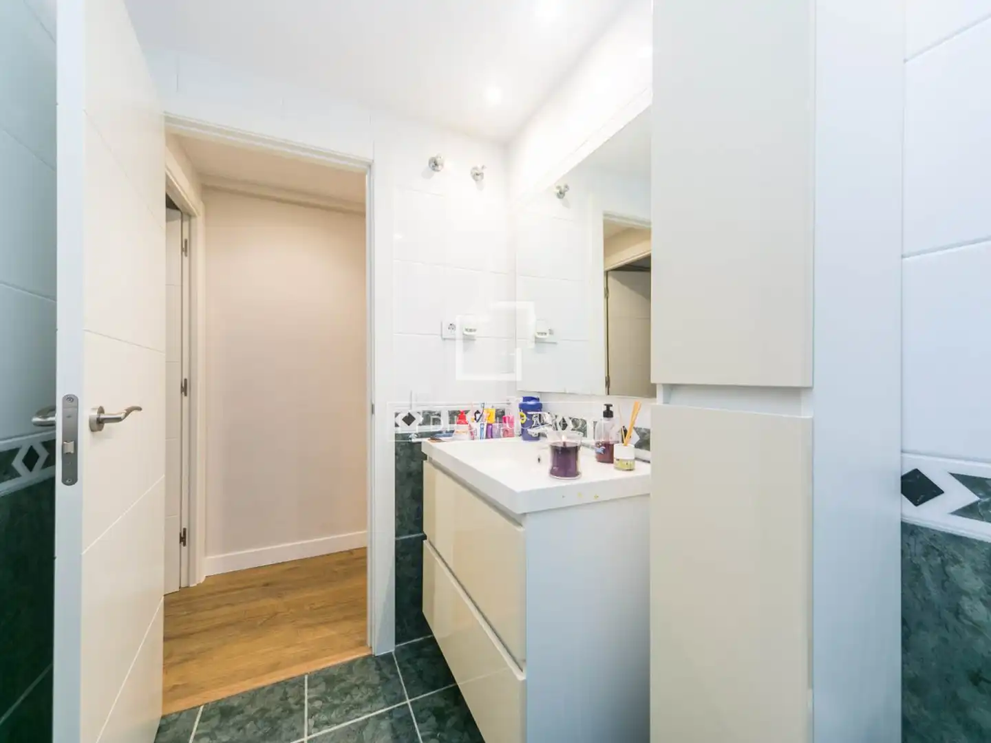 Bathroom of Flat for sale in Sant Cugat del Vallès  with Air Conditioner, Heating and Terrace