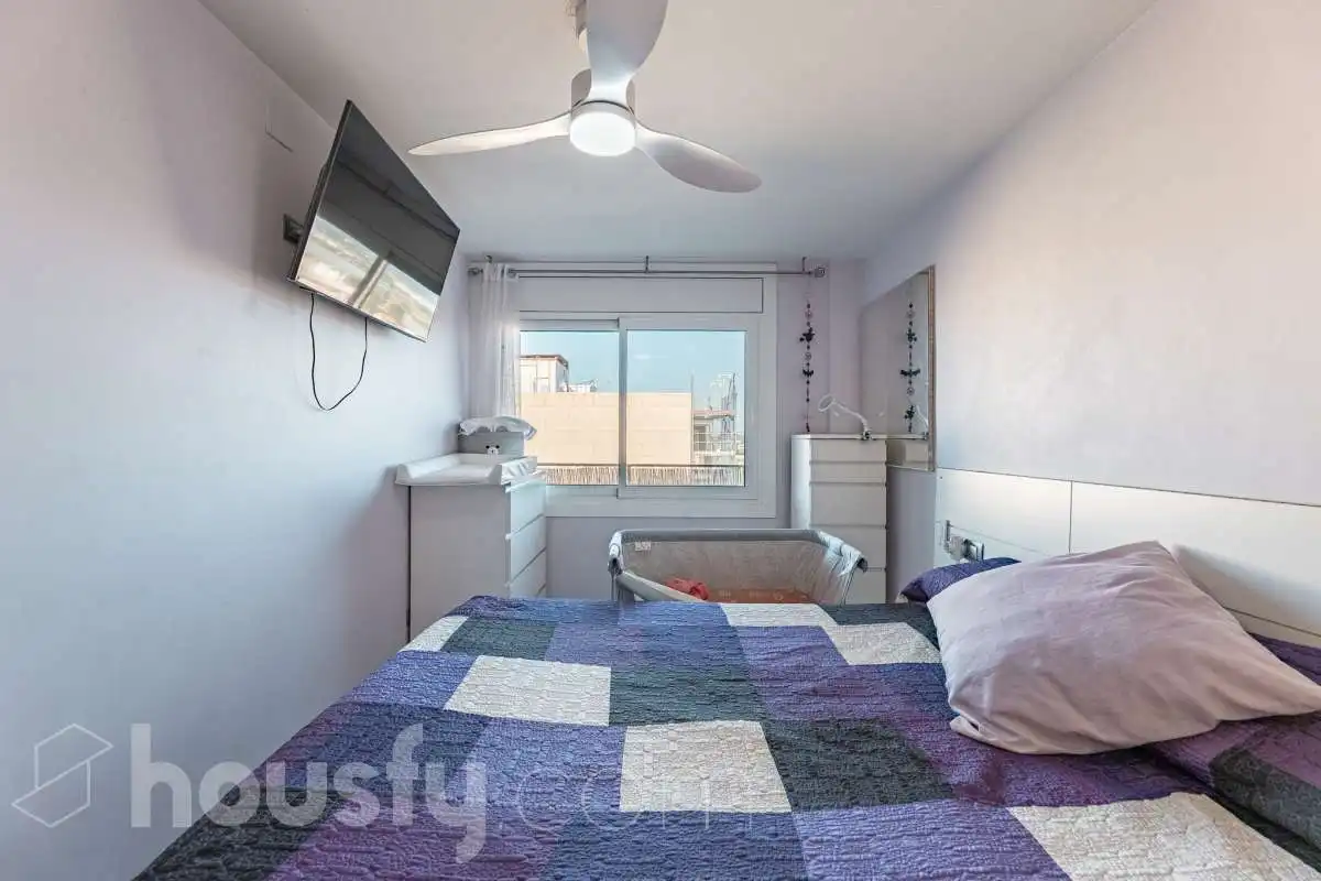 Schlafzimmer von Wohnung zum Verkauf in Rubí mit Klimaanlage, Heizung und Parkett