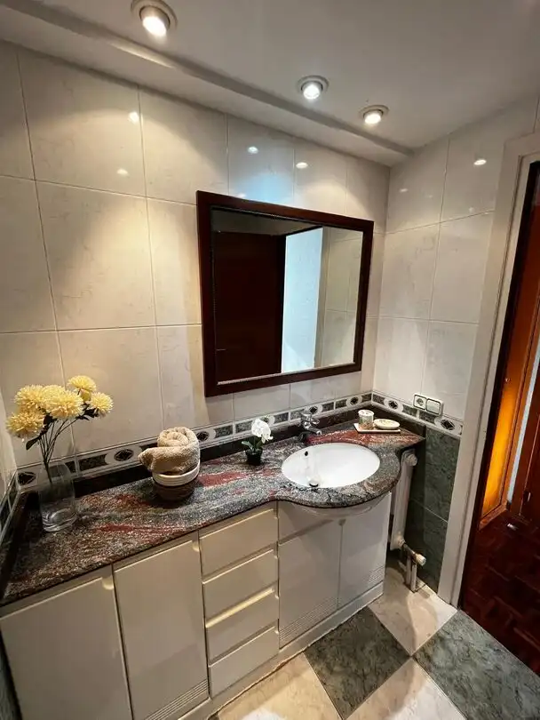 Baño de Piso en venta en Barañáin / Barañain con Calefacción y Balcón
