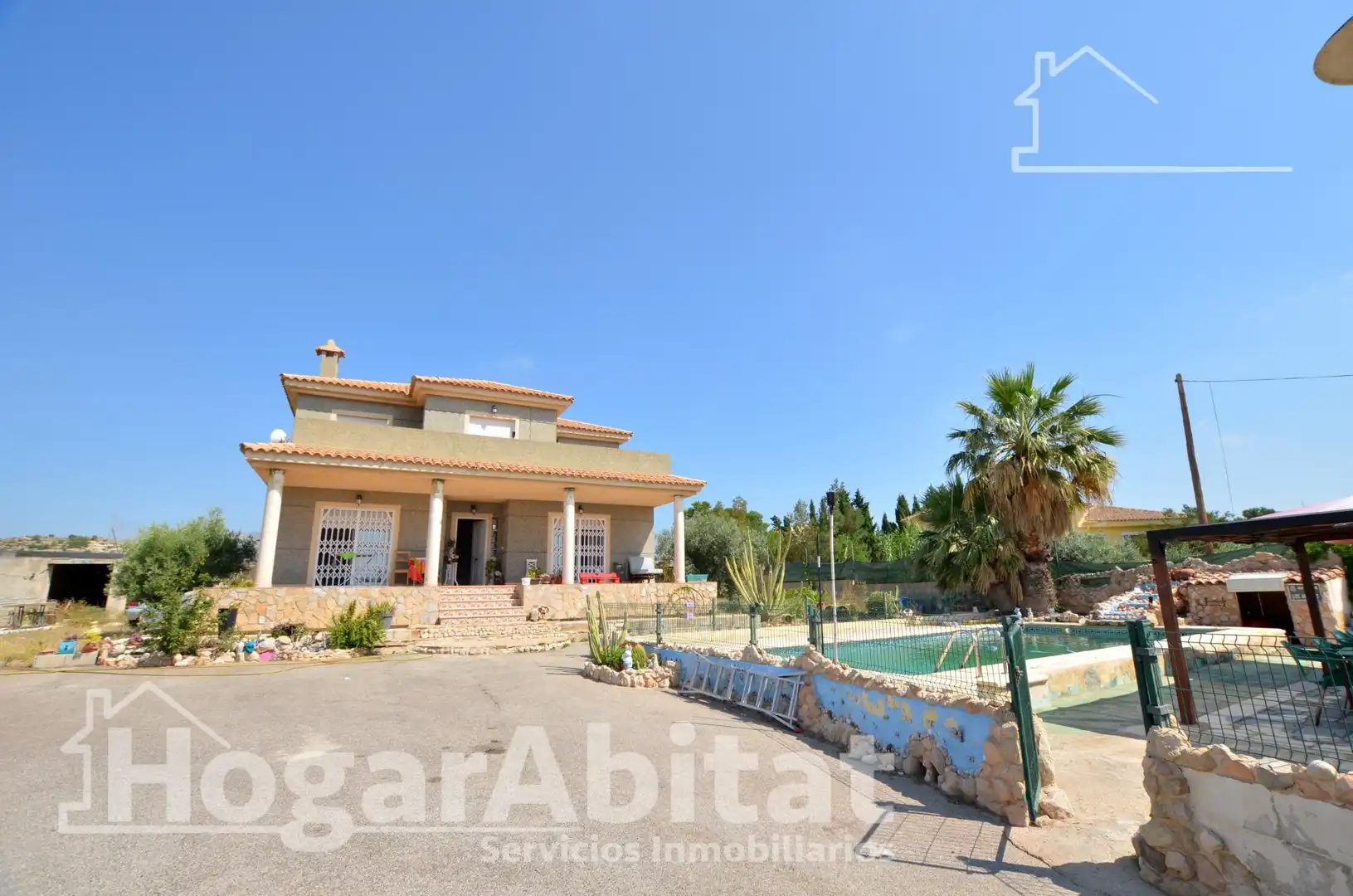 Vista exterior de Casa o xalet en venda en Alicante / Alacant amb Calefacció, Jardí privat i Terrassa