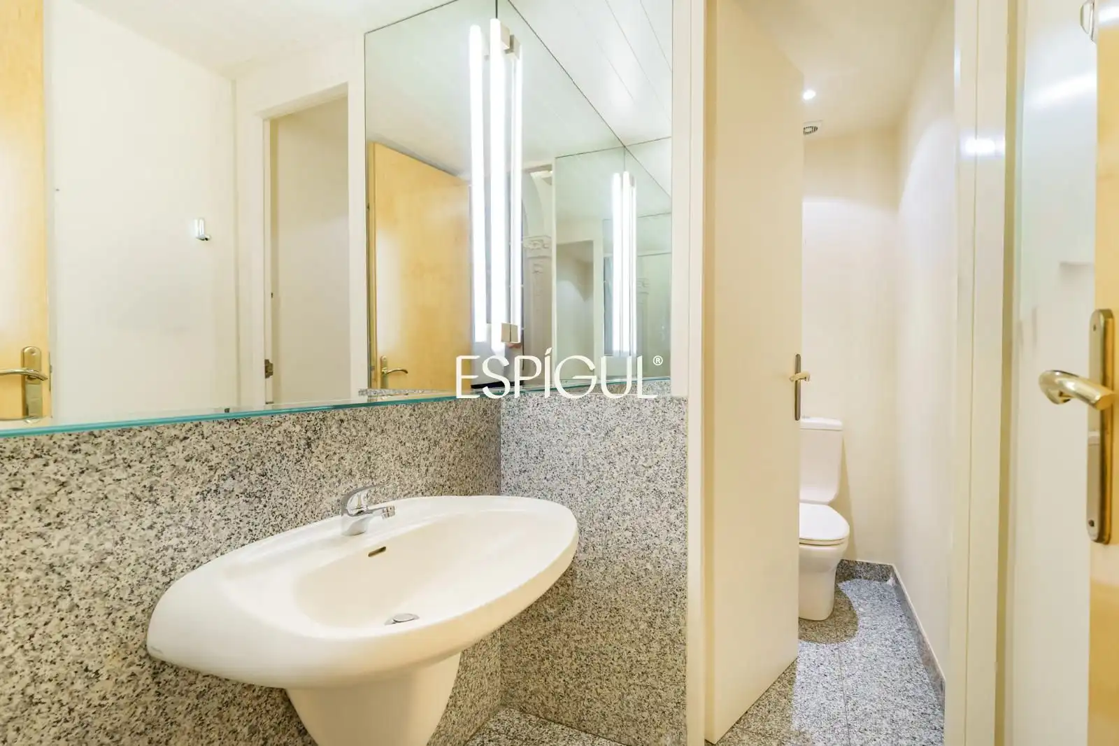 Flat with balcony for sale in Corsega, imagen 34