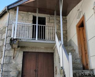 Außenansicht von Haus oder Chalet zum verkauf in San Xoán de Río mit Terrasse