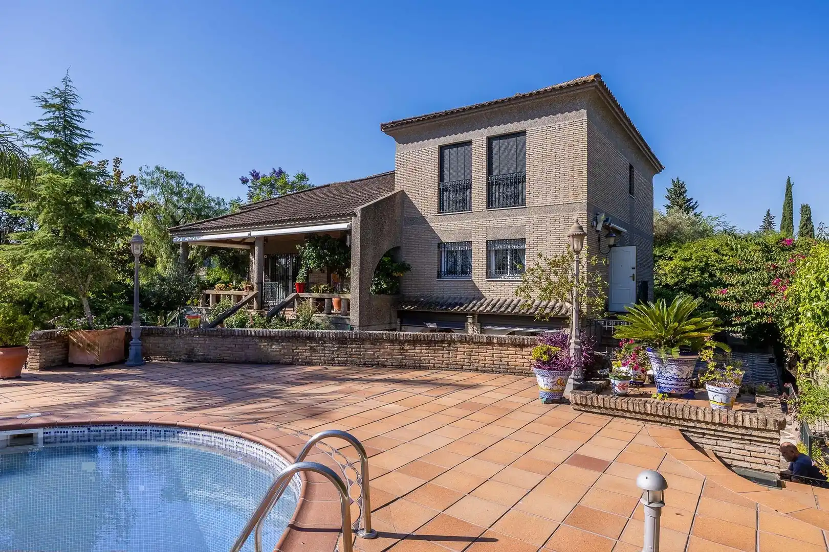Vista exterior de Casa o chalet en venta en Gelves con Jardín privado y Piscina comunitaria