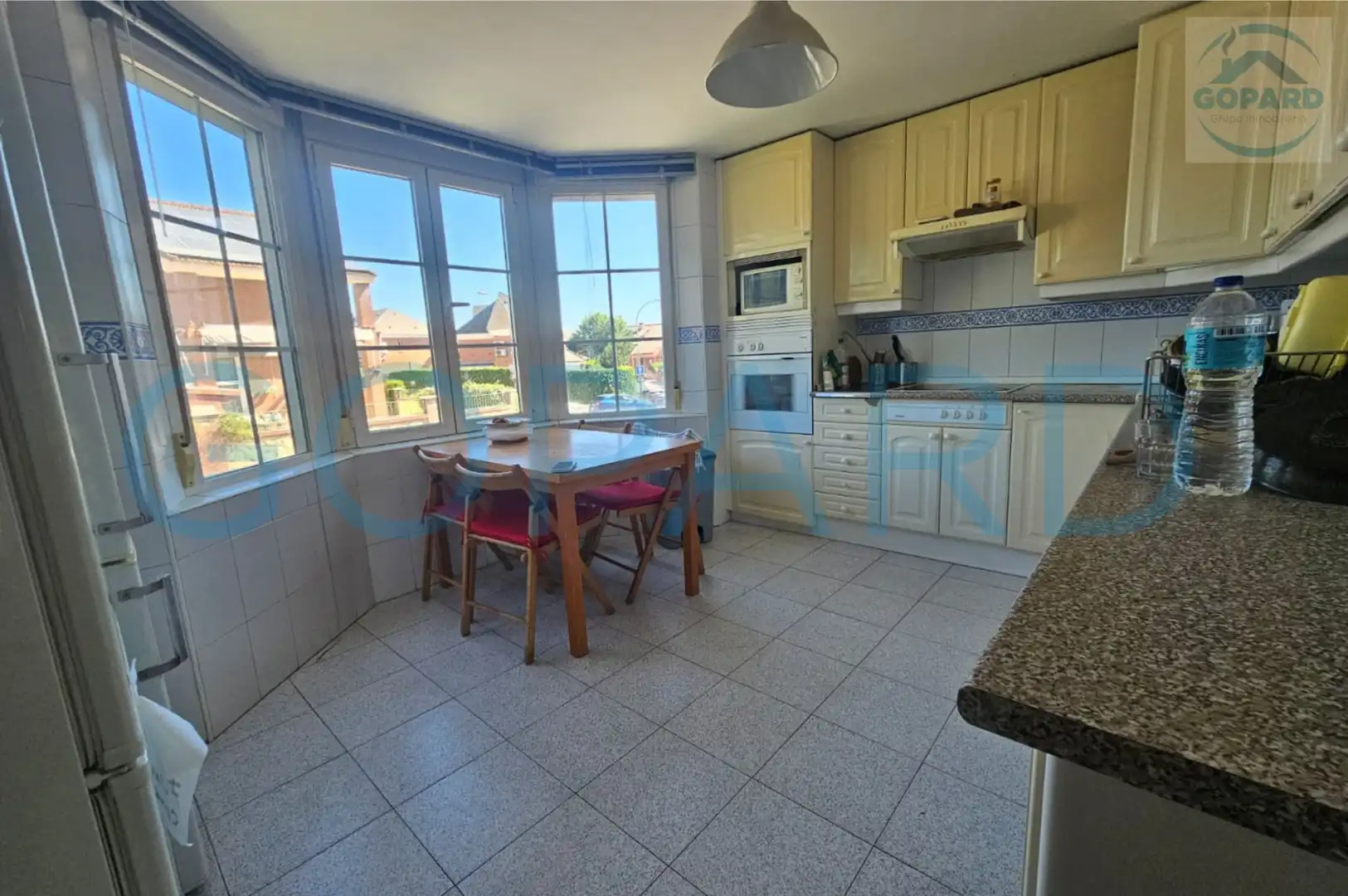 Cocina de Casa adosada de alquiler en Villanueva de la Cañada con Calefacción, Jardín privado y Parquet
