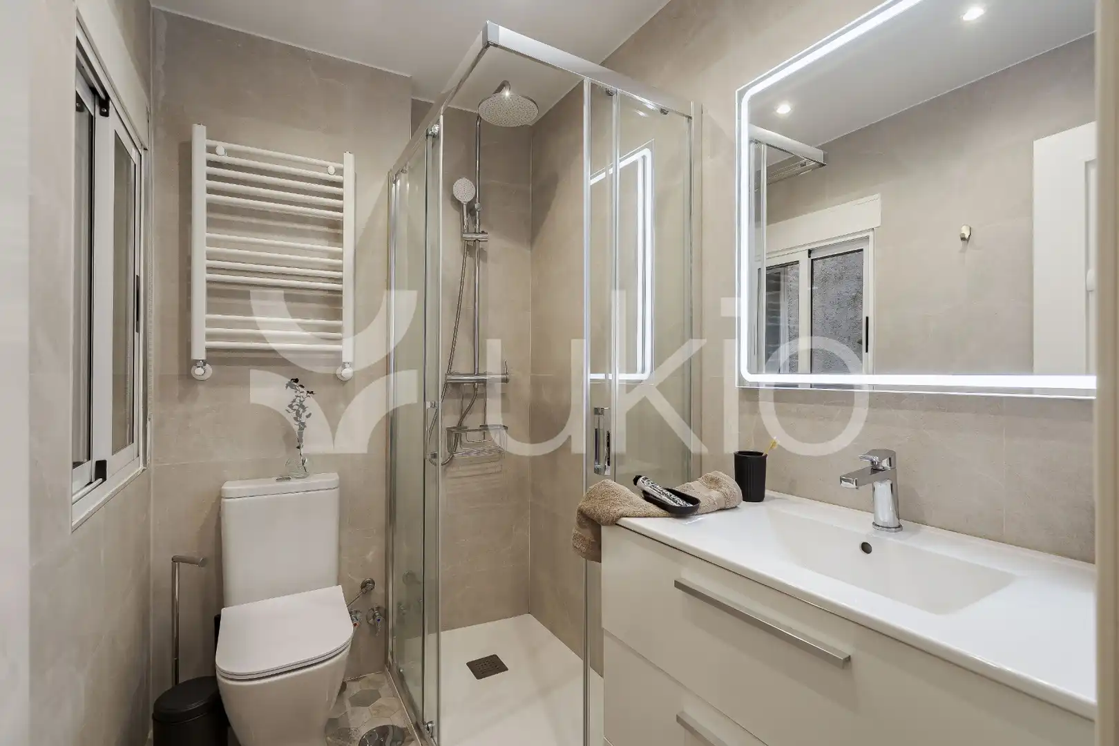 Badezimmer von Wohnungen zur Miete in Madrid mit Klimaanlage, Heizung und Möbliert