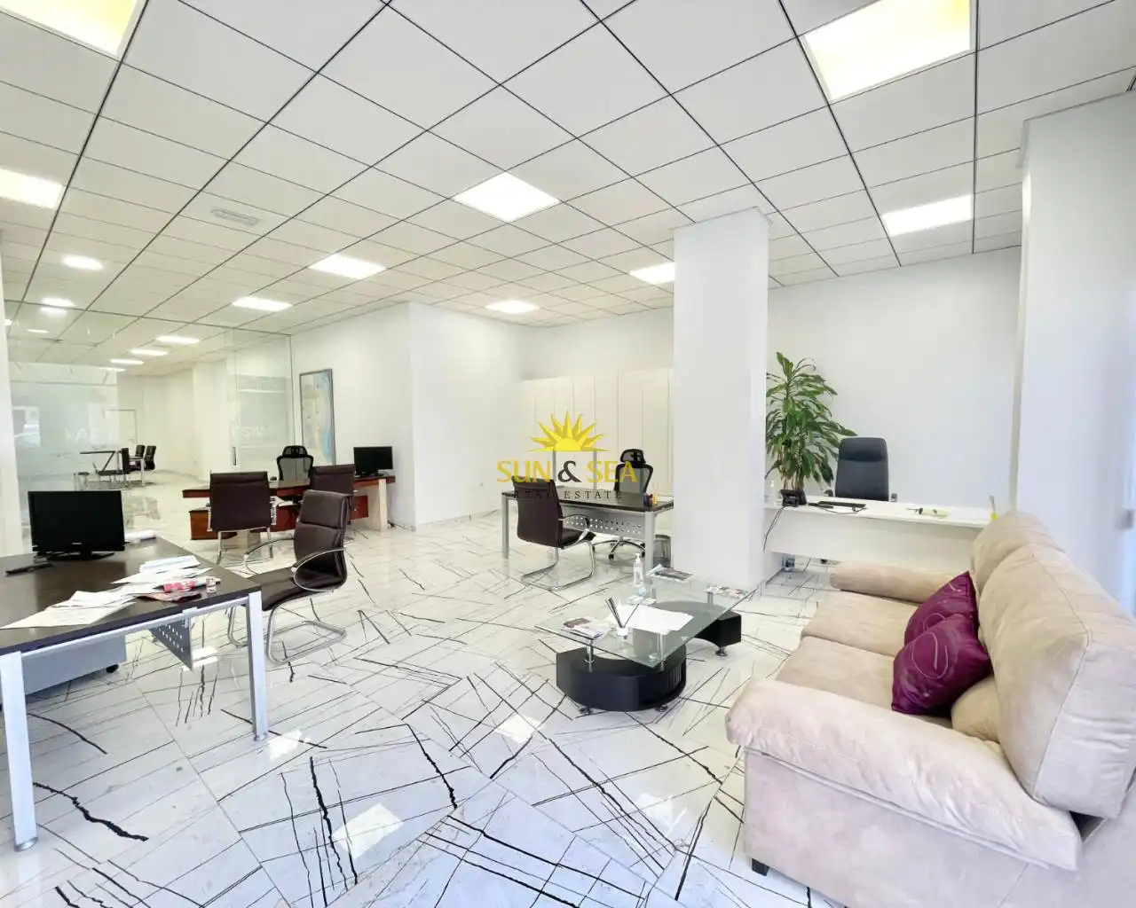 Commercial properties for rent in Avenida Habaneras - Curva de Palangre
