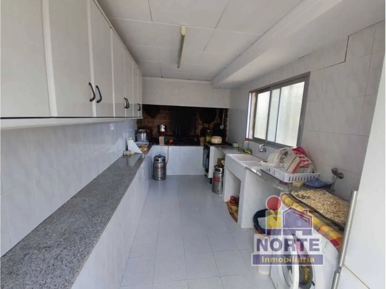 Cuina de Finca rústica en venda en Balones amb Aire condicionat, Jardí privat i Terrassa
