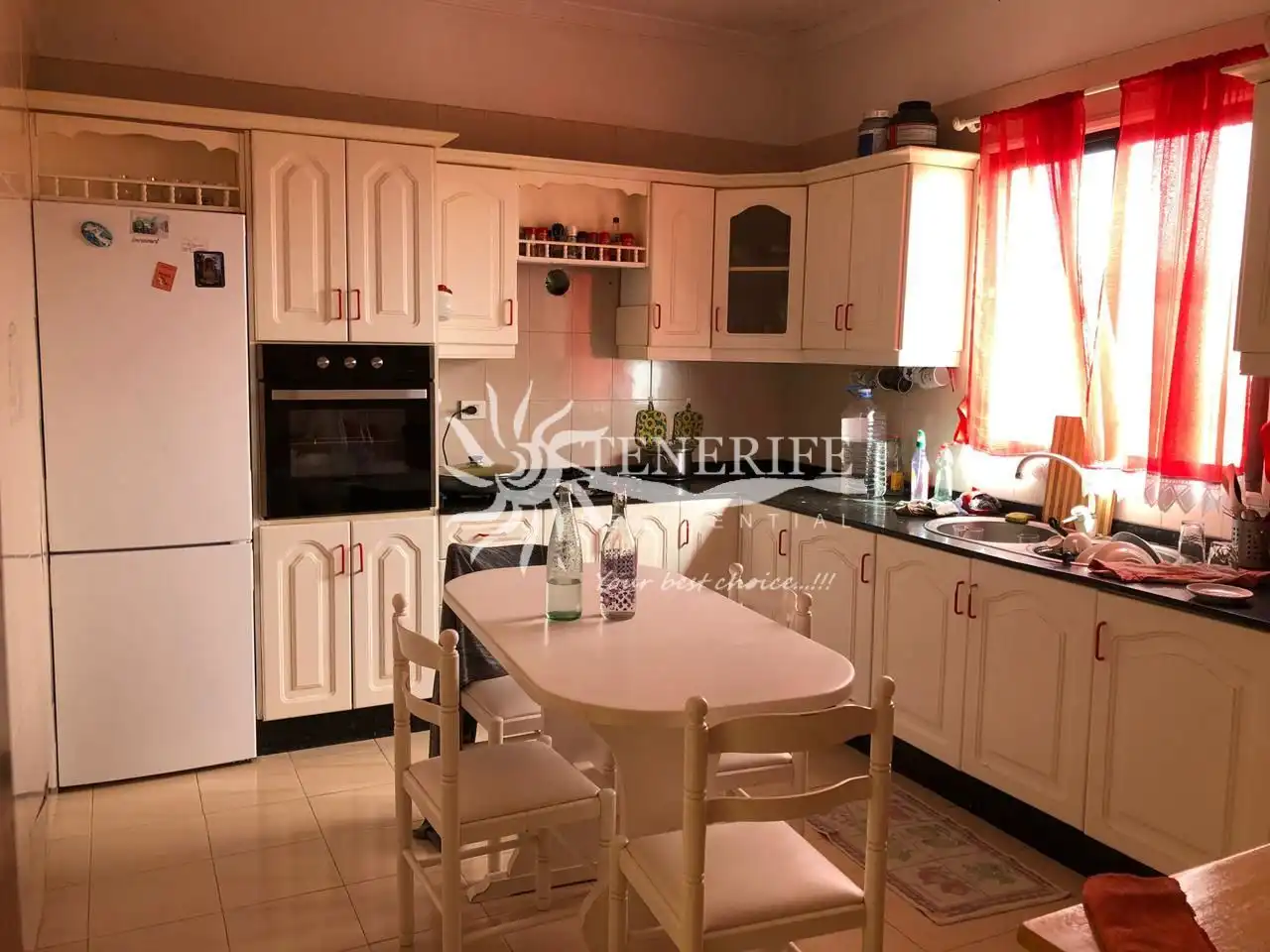 Cocina de Finca rústica en venta en Guía de Isora con Jardín privado, Trastero y Amueblado