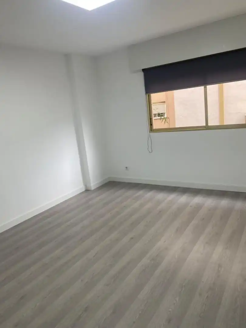 Habitación de Piso en venta en Almería con Amueblado