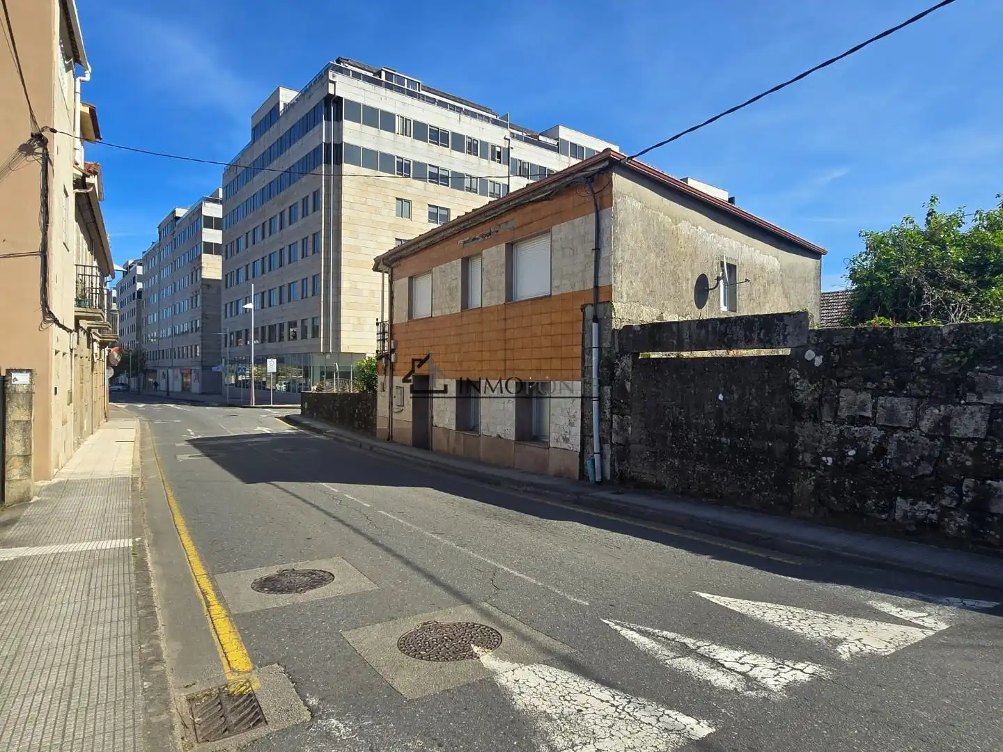 Vista exterior de Casa o xalet en venda en Pontevedra Capital  amb Jardí privat